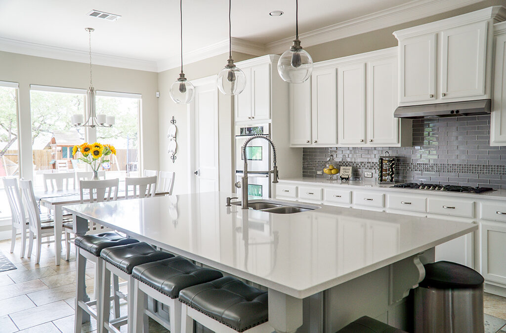 Cleaning Hacks for Busy Professionals: Maintaining a Tidy Home with Limited Time