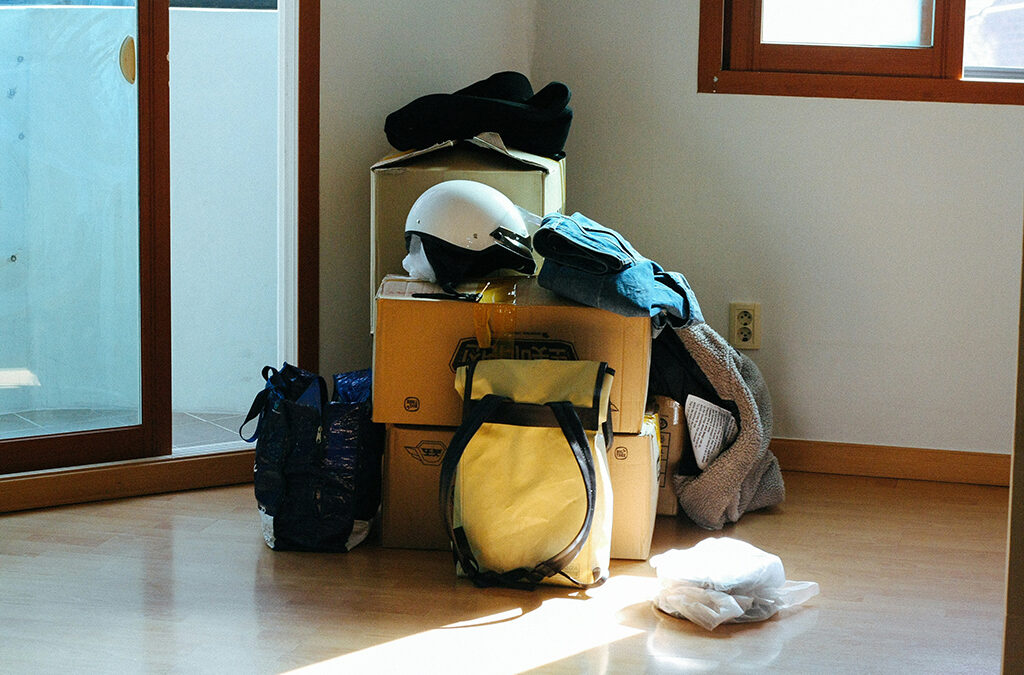The Secret to a Stress-Free Move: How Dust Queen’s Professional Cleaning Services Make Moving a Breeze
