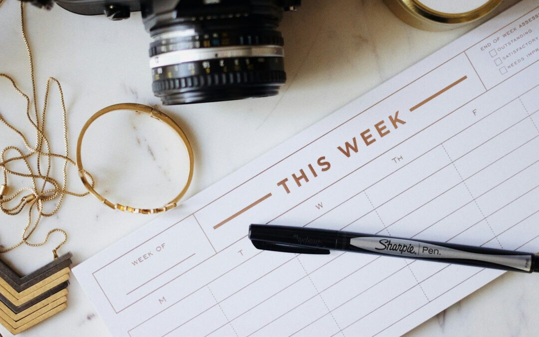 How to Build a Weekly House Cleaning Routine That’s Easy to Maintain