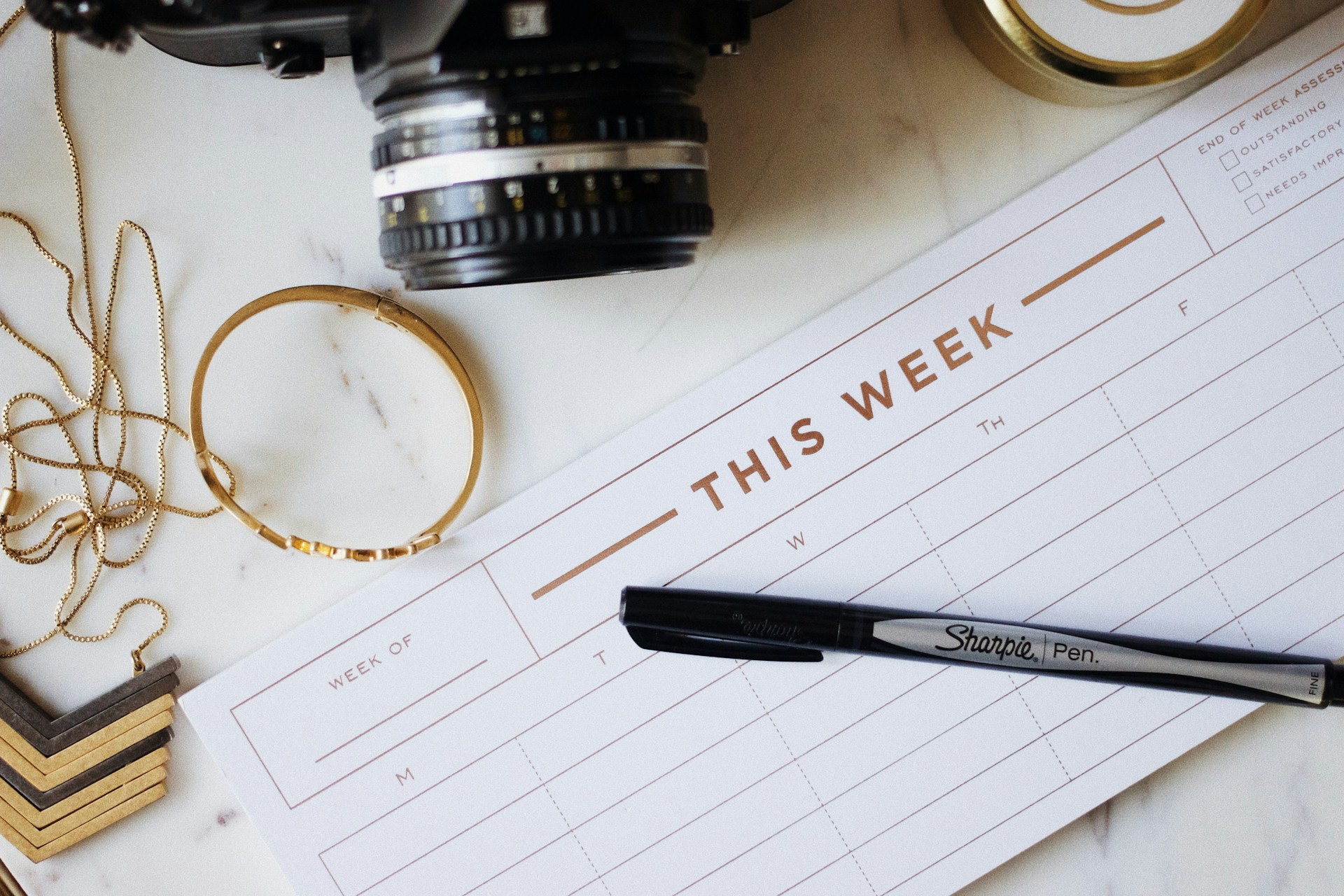 Build an Easy to Maintain Weekly House Cleaning Routine